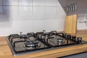 Gateshead 4 BR Home for Serenity Stay