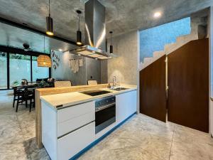 Beautiful house with private pool in Aldea Zama