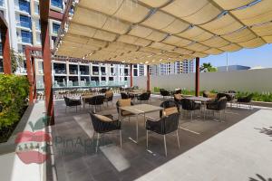 Stylish studio in Azizi 42