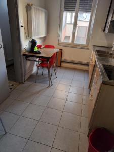 Appartements Spacieux studio meuble : photos des chambres