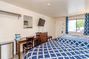 Belfair Motel