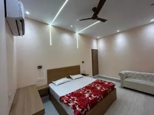 Hotel City Center Nanakmatta - Haldwāni