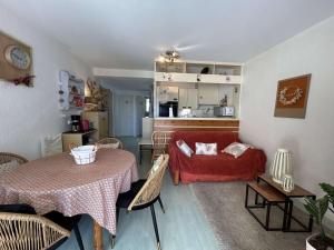 Appartement 2P + Alcôve, 200m de la plage, Parking - FR-1-224C-344