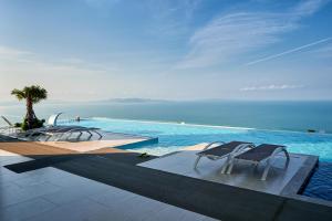 24th floor Jomtien Copacaban Beachside Retreat with Pools & Stunning Views