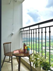 High Quality Studio Apt With Swimming Pool, Gym, Private Walking Lake
