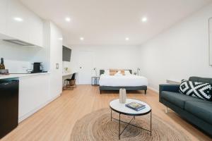 Tree Top Studio Itas