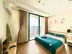 Top Floor High Quality Studio In Vinhomes Green Bay Near Marriott, Grand Plaza
