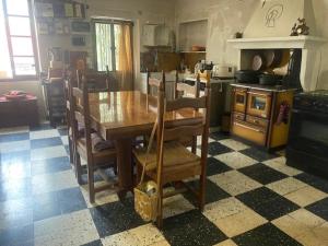 Sejours chez l'habitant Maison de campagne 1 a 18 couchages et plus : photos des chambres