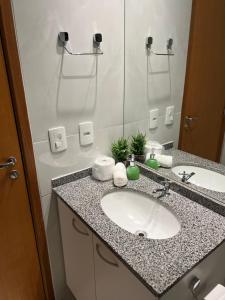 Apartamento de Luxo com Suíte, Academia, Piscina e Mercado