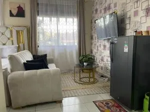 Plushy Studios n OneBed, Nyali Oshwal Academy - Nyali