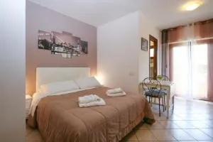 Budget Studio with Garden - Fiumicino Airport - Self Check-In - Porto