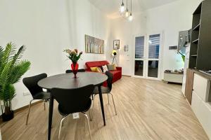 Pippos Home, appartamento con 2 camere, 2 bagni e terrazzo, tra Mondello e il centro storico di Palermo