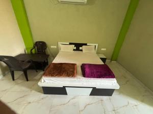 Hotel Chandar Palace - Near Khatu Shyam Ji Temple