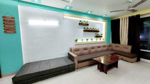 Annapurna Niwas - 5 min walk from Prem Mandir