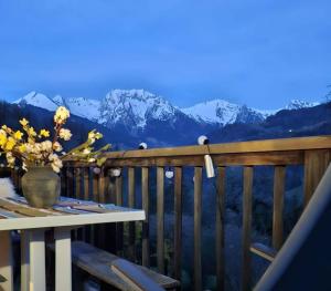 Chalets Le Mazot du Genevrier - Au coeur des Aravis : photos des chambres