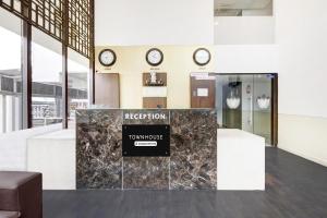 Super Townhouse City Center Near Mysore Palace Formerly Aavass Inn