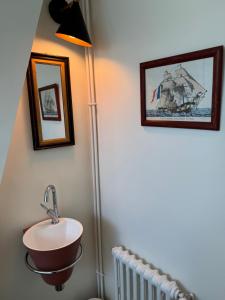 Maisons de vacances Maison Hyper centre Dinan 2,4 ou 6 personnes : Maison 3 Chambres 
