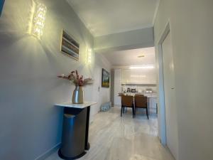 Versailles One Garden Villa Full Floor Suite
