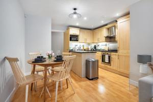 Bridgeview Retreat, 2Bed 2Bridge