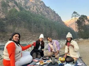 The Royal Orchard Kasol - Manīkaran