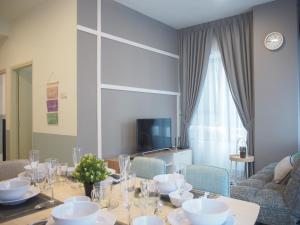 Arte Plus Ampang 2BR Family Suite - Living Signature