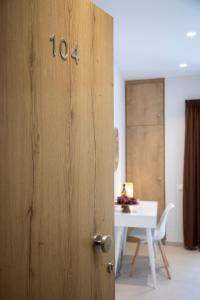 The Garden Rooms & Apartments