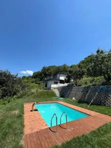 Yeşilin Tonlarıyla Sarılmış Lüks Villa - İzmit