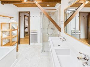 Appartements Appartement Terrasse, vue sur les montagnes et Parking : photos des chambres