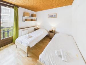 Appartements Appartement Terrasse, vue sur les montagnes et Parking : photos des chambres