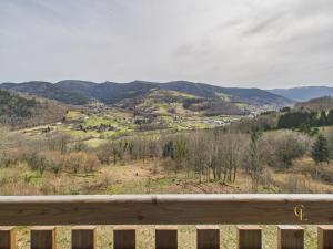 Appartements Appartement Terrasse, vue sur les montagnes et Parking : photos des chambres