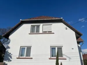 Zöldkert Apartman - Csemő