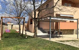 Stunning Home In Zdrilo