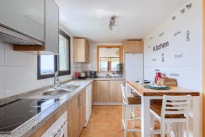 Hollywood Hills - Seaview Apartment