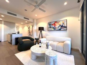 1BR NY style Casino residence - Skywalk terrace