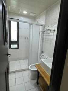Phòng Hạng Tiết kiệm Cho 4 Người (Economy Quadruple Room)