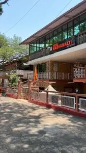 Hotel Madhumalti - Vajapūr