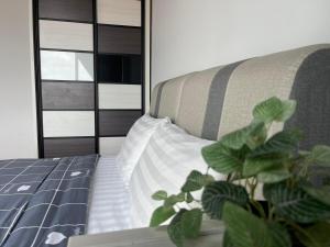 2BR Airport Panoramic View Family Suite