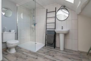 Maisons de vacances A l-Ombre du Cedre - Grand Jardin : photos des chambres
