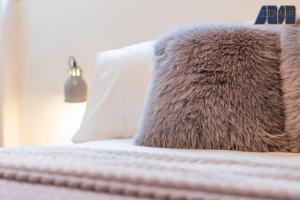 2 Bed Home with Parking Sleeps 4