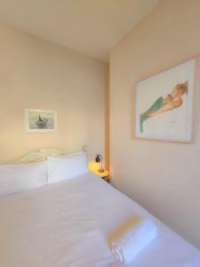 Central Wellington Apartment with Courtyard