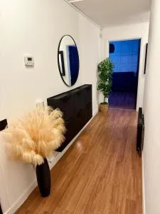 2 Bedroom Apartment near Glasgow City Centre, Celtic Park and Emirates Arena - Glasgow