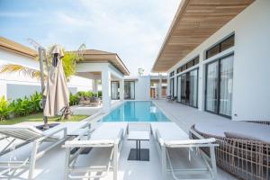 Mouana Breeze Mai Khao VIP 4-bedroom Pool Villa 9911