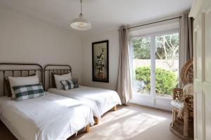 Domaine lOiseau Bleu, 800 m from the Beach in Sainte-Maxime