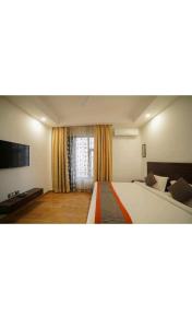 Hotel Super Townhouse Omaxe Eternity vrindavan near Prem Mandir