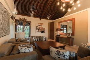 OMEKAI Cemagi by Nakula