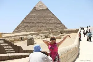 pyramids alaska inn - Giza