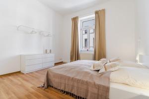 3 BR Apartment - ZENTRAL - GERÄUMIG - PARKHAUS - WIFI - KAFFEE - NETFLIX