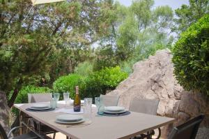 Swimming Pool & Free Park Porto Rotondo Center