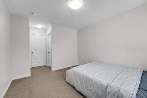 Entire 3-Bedroom Ensuite Townhouse - Spacious and Cozy