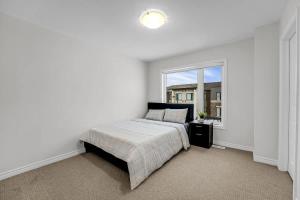 Entire 3-Bedroom Ensuite Townhouse - Spacious and Cozy